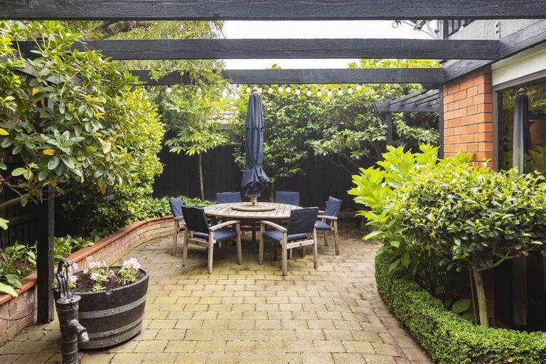 Photo of property in 5b Regency Crescent, Redwood, Christchurch, 8051