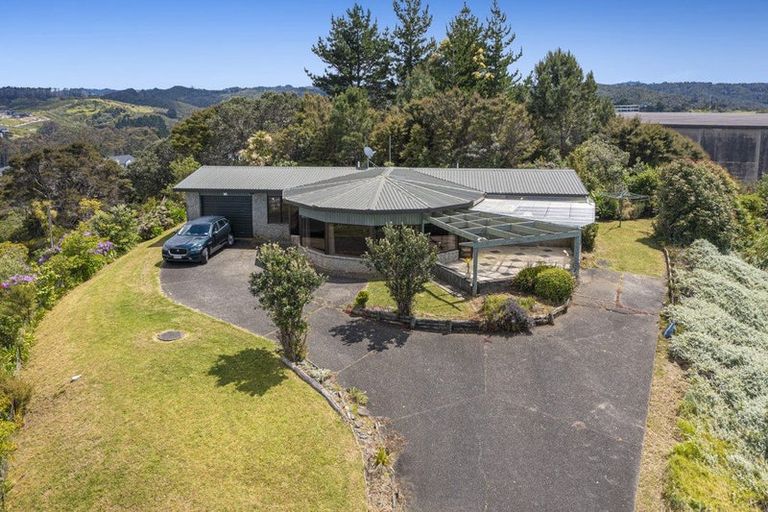 Photo of property in 9 Maire Road, Orewa, 0931