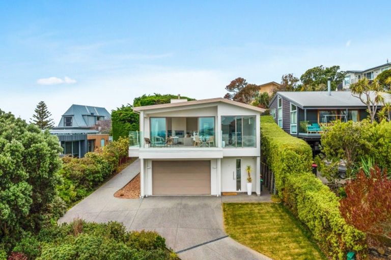 Photo of property in 320 Cannon Hill Crescent, Mount Pleasant, Christchurch, 8081
