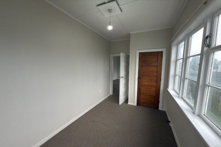 Photo of property in 31 Dickson Crescent, Hornby, Christchurch, 8042