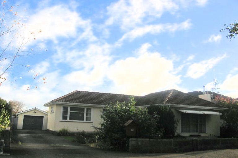 Photo of property in 70 Seddon Street, Takaro, Palmerston North, 4412