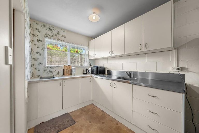 Photo of property in 407 West Coast Road, Glen Eden, Auckland, 0602