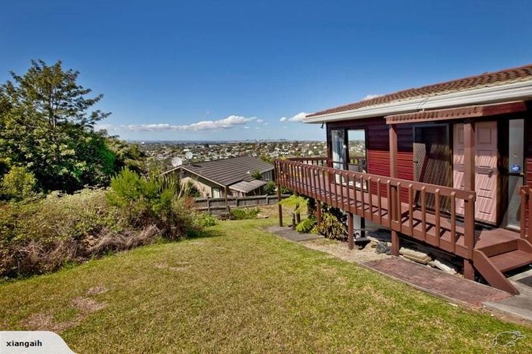 Photo of property in 131 Sunset Road, Totara Vale, Auckland, 0632