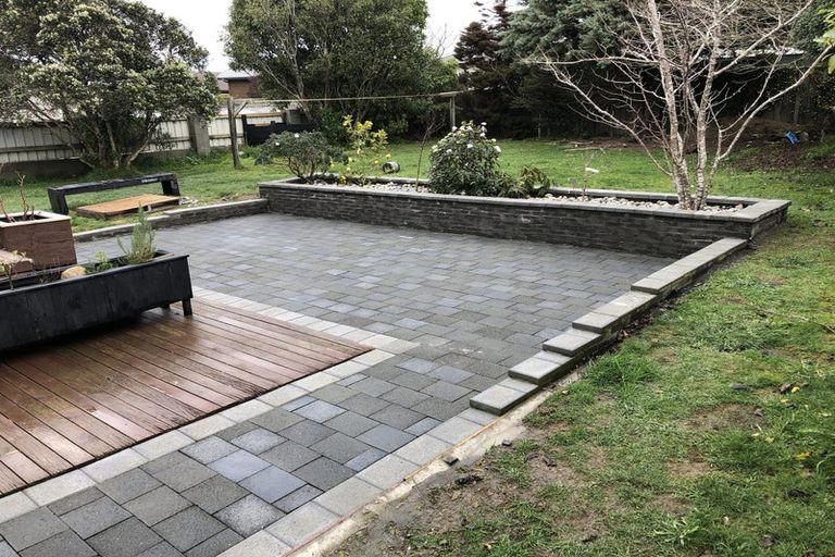 Photo of property in 70 Cypress Drive, Maungaraki, Lower Hutt, 5010