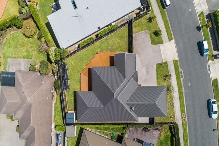 Photo of property in 32 Coleraine Drive, Rototuna, Hamilton, 3210