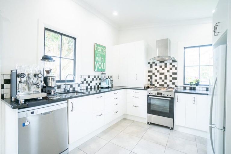 Photo of property in 10 Manson Street, Terrace End, Palmerston North, 4410