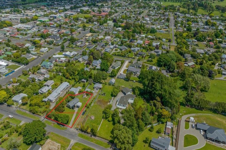 Photo of property in 21 Cambridge Street, Pahiatua, 4910