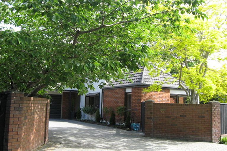 Photo of property in 35 Witbrock Crescent, Burnside, Christchurch, 8053