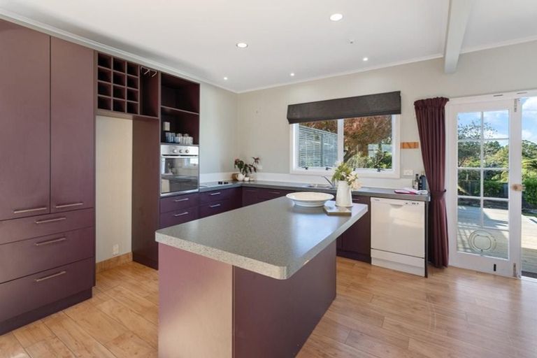 Photo of property in 411 Carrington Street, Upper Vogeltown, New Plymouth, 4310