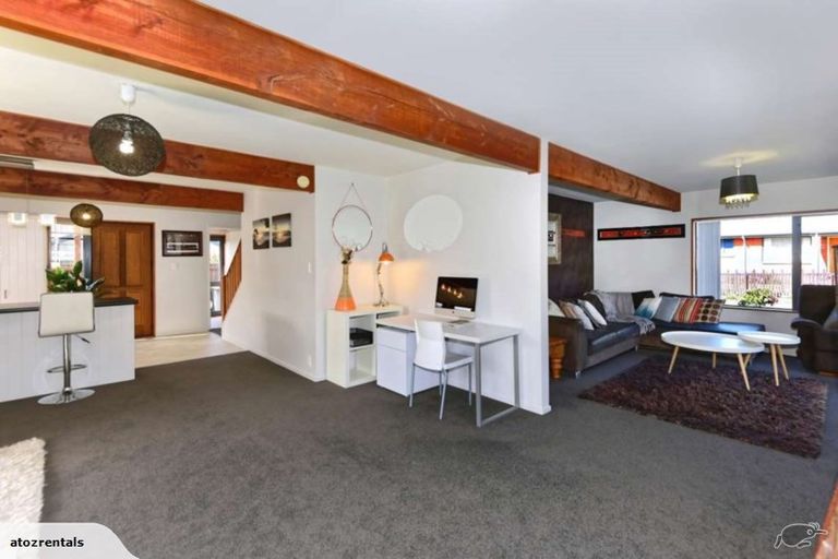 Photo of property in 1 Carinya Lane, Heathcote Valley, Christchurch, 8022