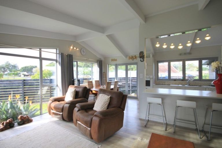 Photo of property in 147 Vista Paku, Pauanui, Hikuai, 3579