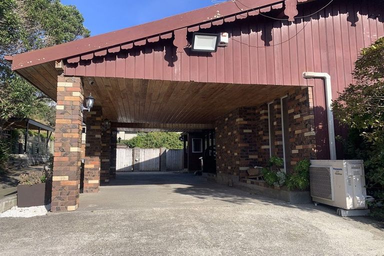 Photo of property in 7 Mayfair Place, Tawa, Wellington, 5028