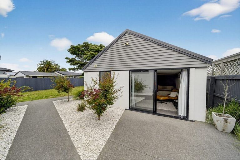 Photo of property in 6 Clarevale Street, Burwood, Christchurch, 8083