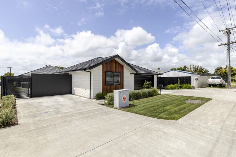 Photo of property in 247 Huatoki Street, Upper Vogeltown, New Plymouth, 4310
