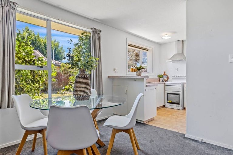 Photo of property in 2/98 Buchanans Road, Hei Hei, Christchurch, 8042