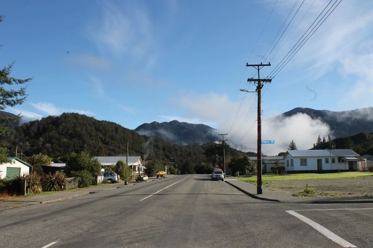 Photo of property in 9 Clifford Street, Blackball, 7804