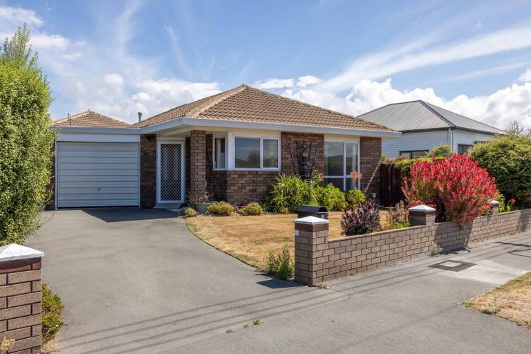 Photo of property in 2 Vivian Street, Burwood, Christchurch, 8083
