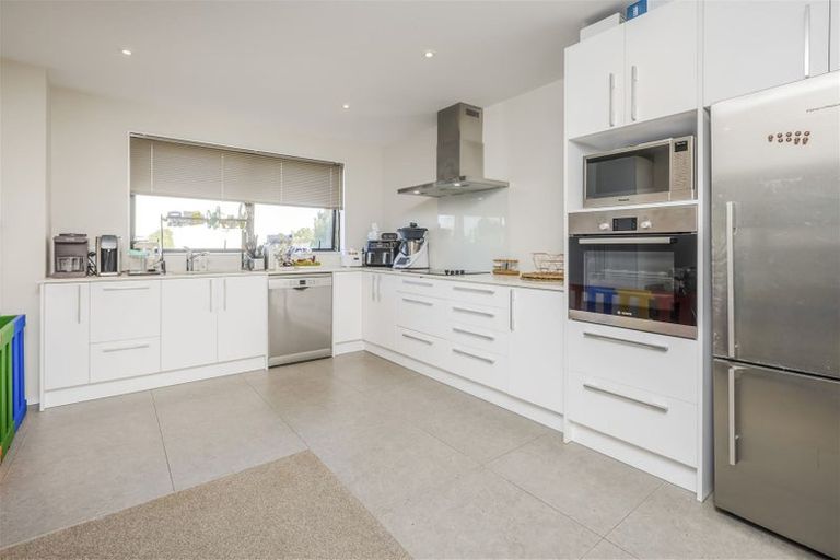 Photo of property in 33 Settlers Avenue, Hobsonville, Auckland, 0618