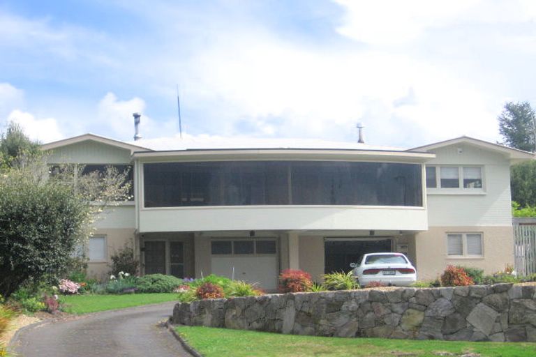 Photo of property in 26 Matipo Avenue, Pomare, Rotorua, 3015