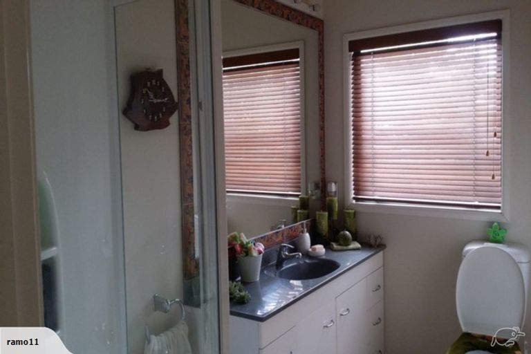 Photo of property in 19 Grammar School Road, Pakuranga, Auckland, 2010