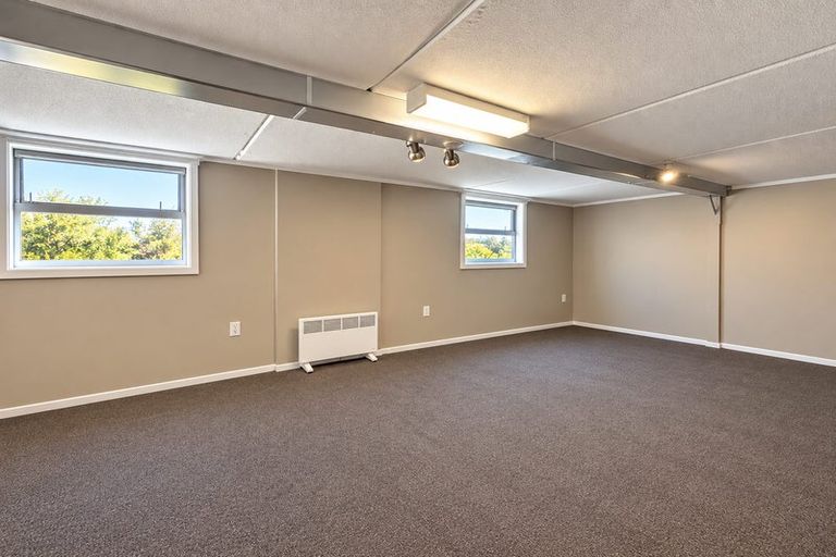 Photo of property in 17 Mortlake Street, Islington, Christchurch, 8042