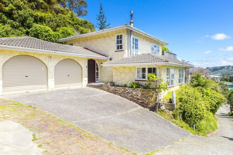 Photo of property in 3 Lord Street, Stokes Valley, Lower Hutt, 5019