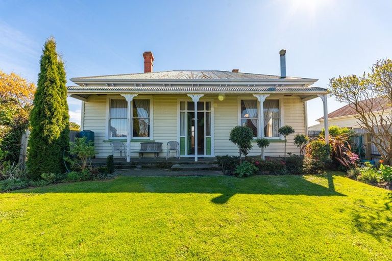 Photo of property in 327 Church Street, West End, Timaru, 7910