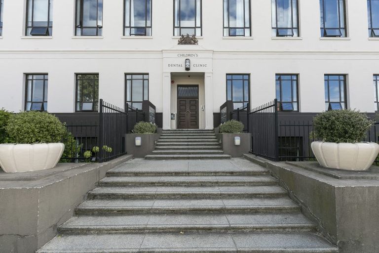 Photo of property in Augusta Apartments, 10/254 Willis Street, Te Aro, Wellington, 6011