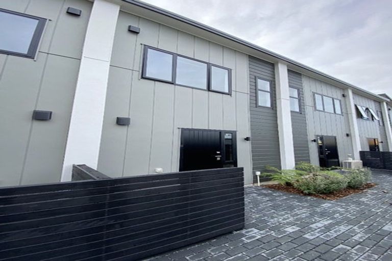 Photo of property in 6/66 Metcalfe Road, Ranui, Auckland, 0612