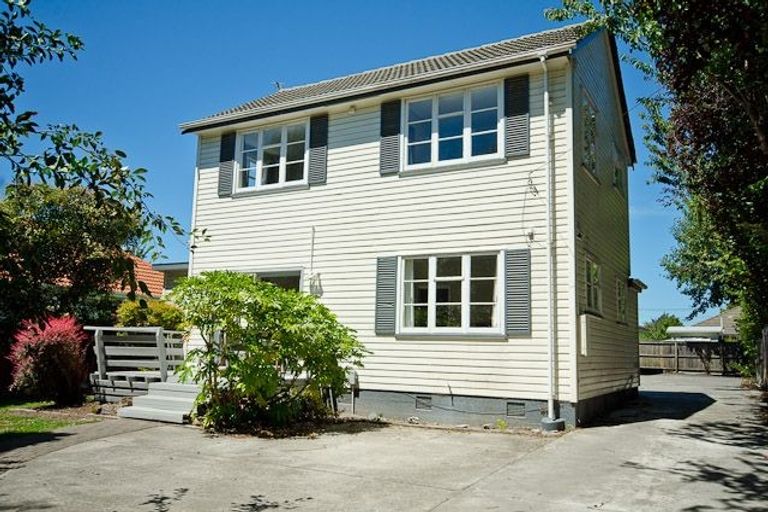 Photo of property in 17 Auburn Avenue, Upper Riccarton, Christchurch, 8041