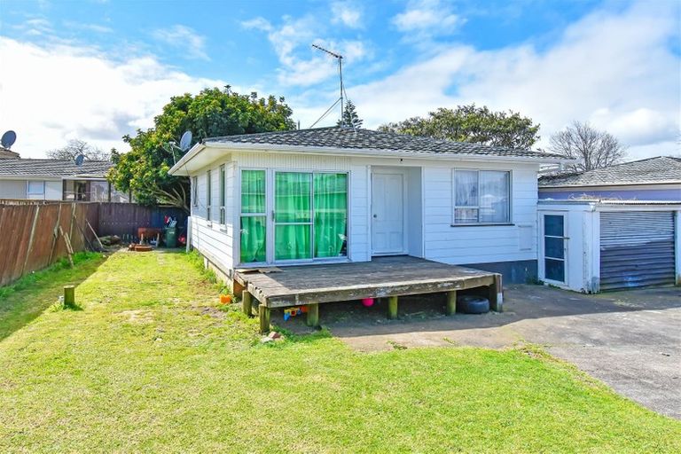 Photo of property in 1/12 Naomi Place, Manurewa, Auckland, 2102