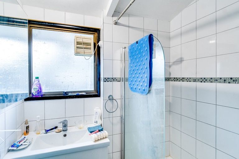 Photo of property in 2/211 Garnett Street, Raureka, Hastings, 4120