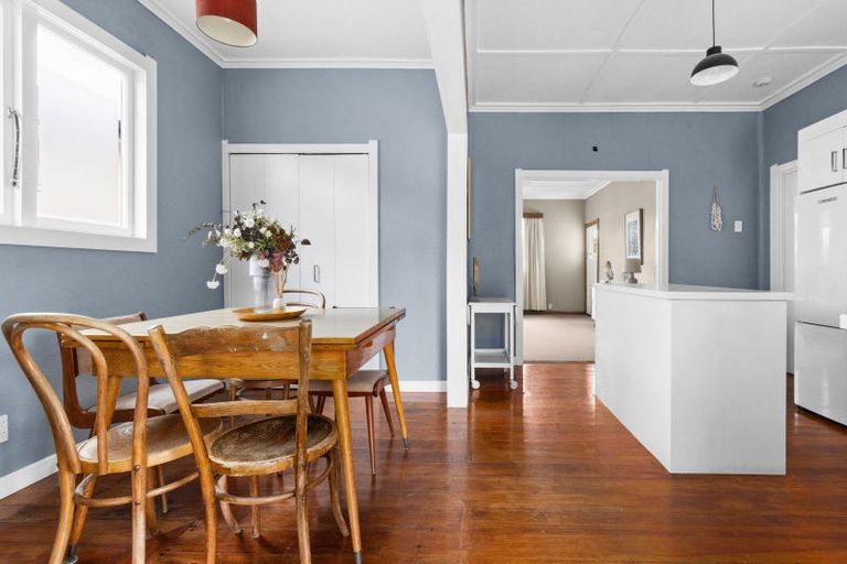 Photo of property in 17 Plassey Street, Havelock North, 4130