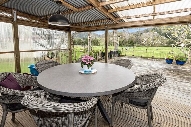 Photo of property in 386 Otaika Valley Road, Otaika, Whangarei, 0170