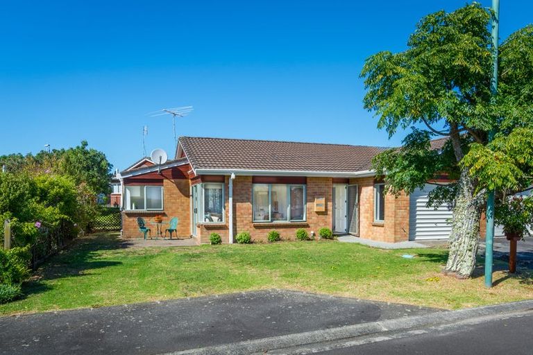 Photo of property in 19 The Grove, Red Beach, 0932