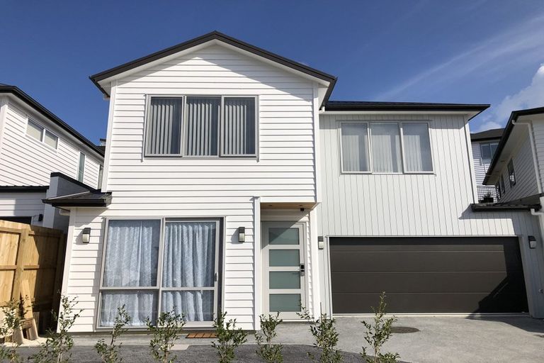 Photo of property in 36 Windlass Street, Long Bay, Auckland, 0630