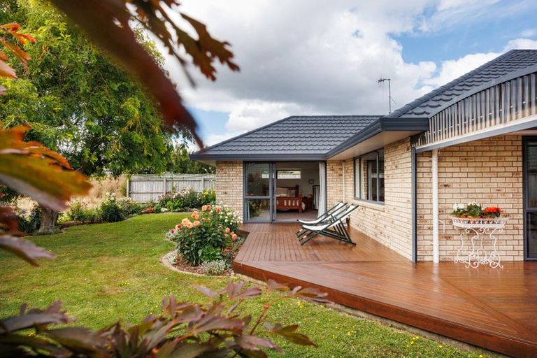 Photo of property in 147 Pacific Drive, Fitzherbert, Palmerston North, 4410