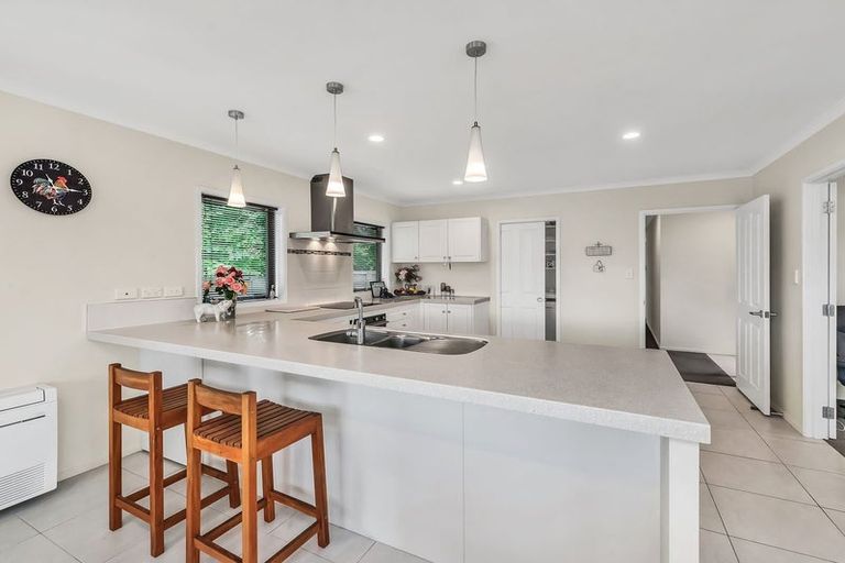 Photo of property in 6 Woodbank Street, Somerfield, Christchurch, 8024