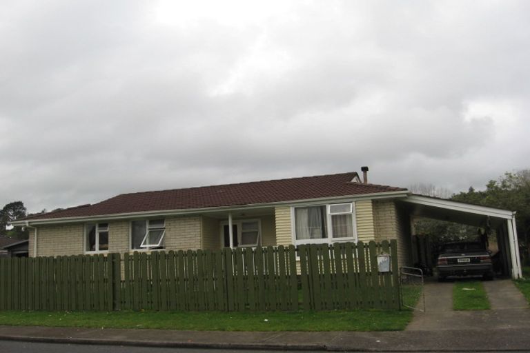 Photo of property in 14 Citril Place, Red Hill, Papakura, 2110