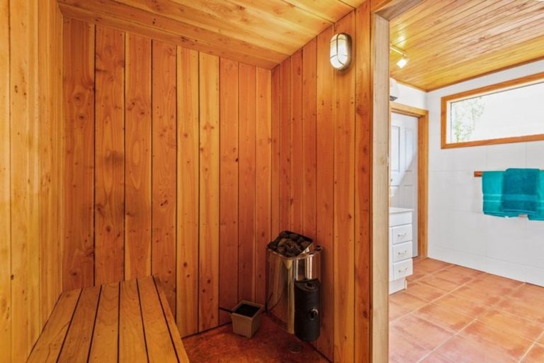 Photo of property in 6 Chamberlain Avenue, Amberley, 7481