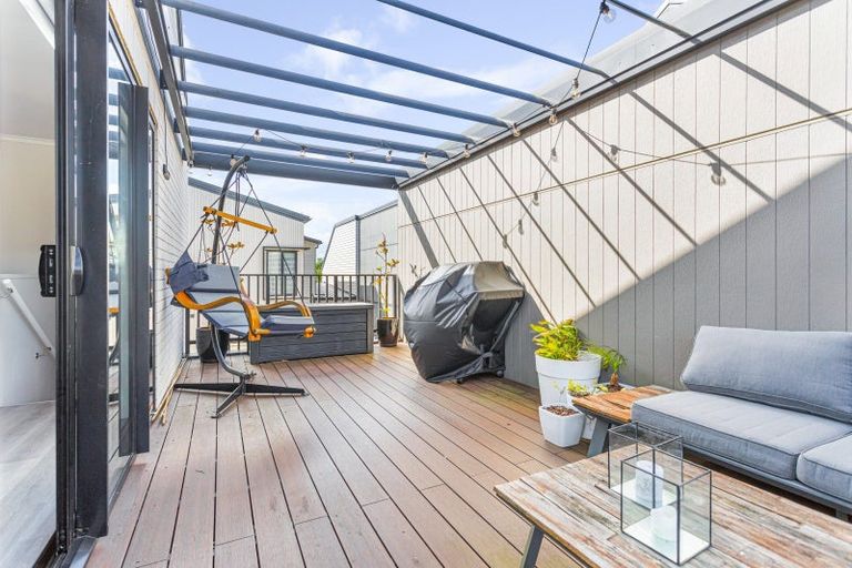 Photo of property in 37 Kerewhenua Crescent, Hobsonville, Auckland, 0616