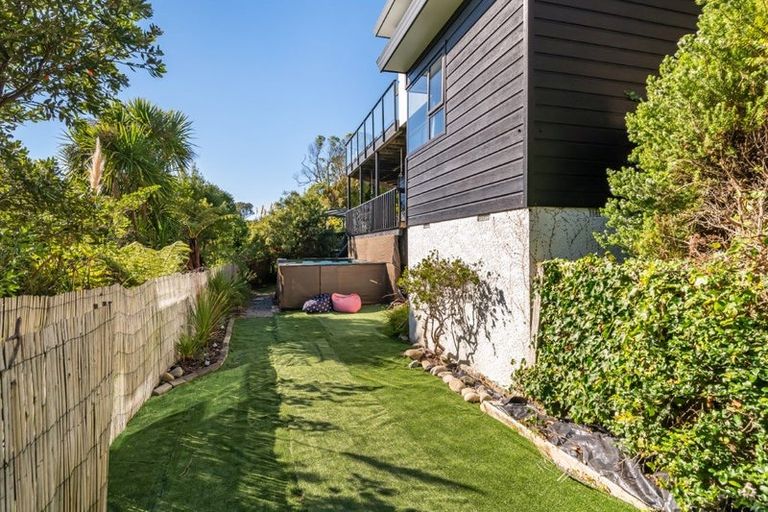 Photo of property in 50 Molyneux Close, Whitby, Porirua, 5024