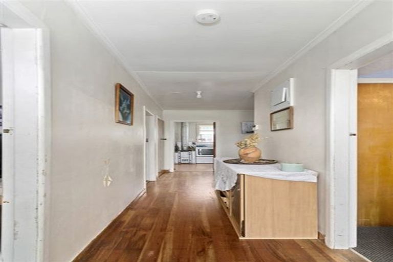 Photo of property in 275 Malfroy Road, Pomare, Rotorua, 3015