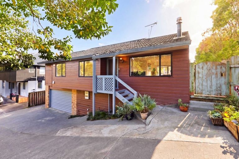 Photo of property in 2/57 Howe Street, Howick, Auckland, 2014