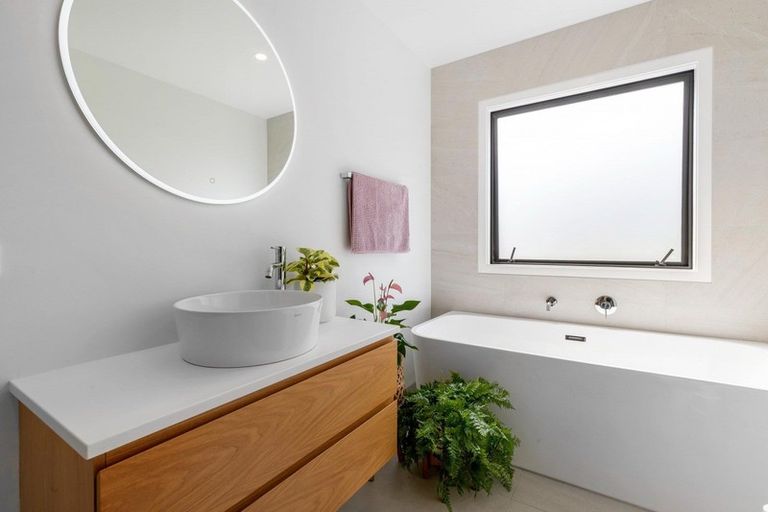 Photo of property in 4 Polperro Court, Jacks Point, Queenstown, 9371