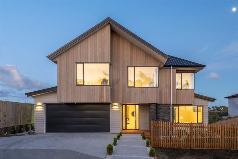 Photo of property in 3 Taku Close, Long Bay, Auckland, 0630