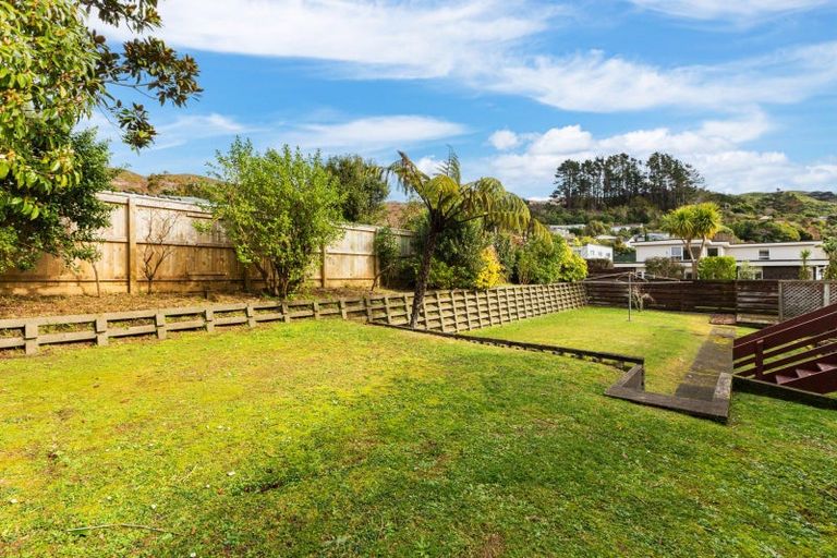 Photo of property in 1 Bede Grove, Tawa, Wellington, 5028