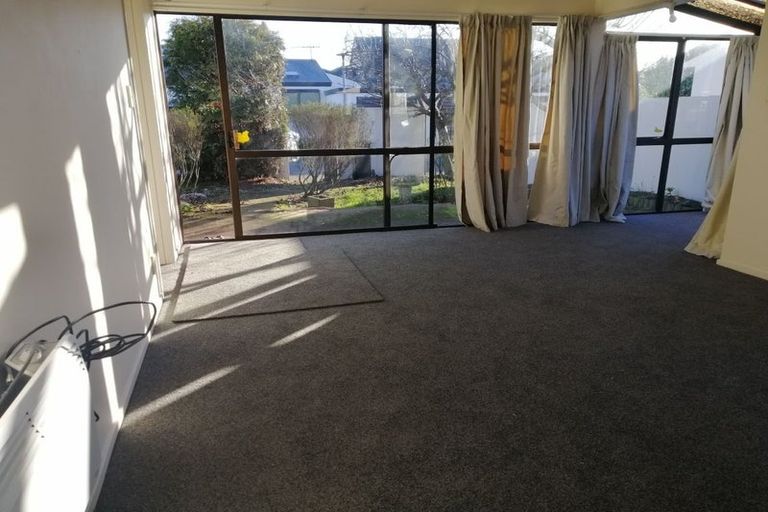 Photo of property in 33m Peverel Street, Riccarton, Christchurch, 8011