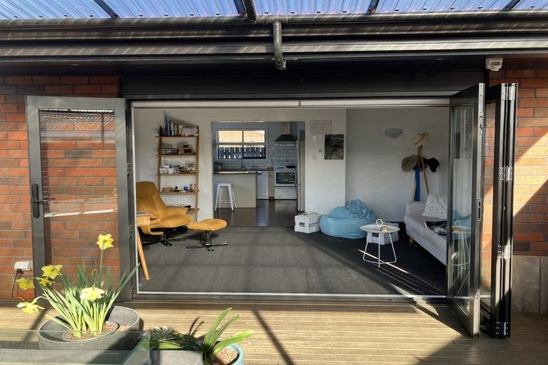 Photo of property in 2/419 Maunganui Road, Mount Maunganui, 3116