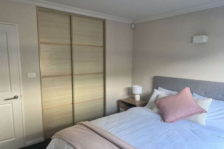 Photo of property in 88 San Marino Drive West, Henderson, Auckland, 0612